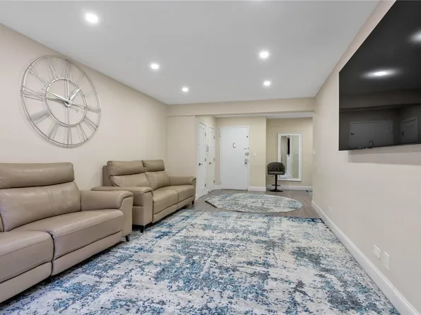 65-50 Wetherole Street #1M, Rego Park, NY 11374
