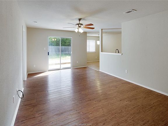 5th image of 15225 Faircrest Dr