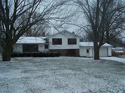 1st image of 1244 Center Dr