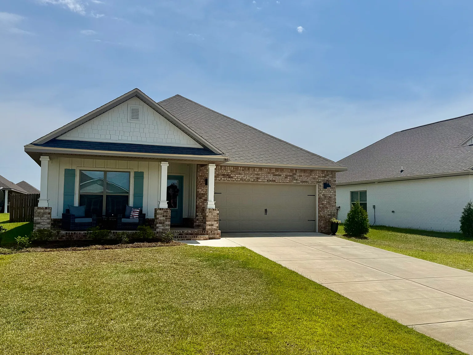 4 bed, 1835 sqft, $2,700 — Photo 3