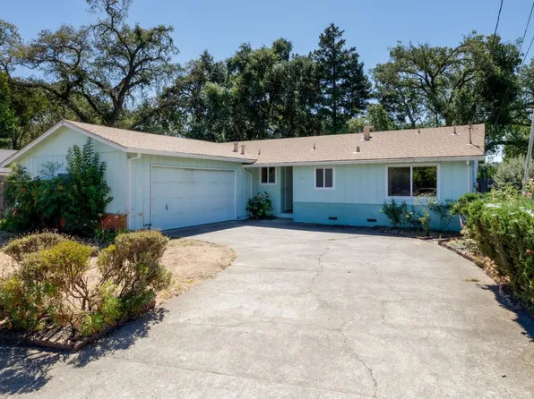 517 Antonio Street, Cloverdale, CA 95425