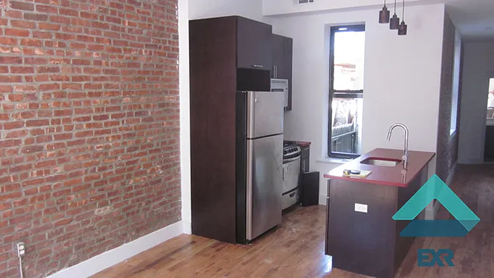 Rented by EXR | media 3