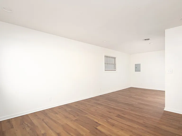 2116 Saint Teresa Dr — Photo 4