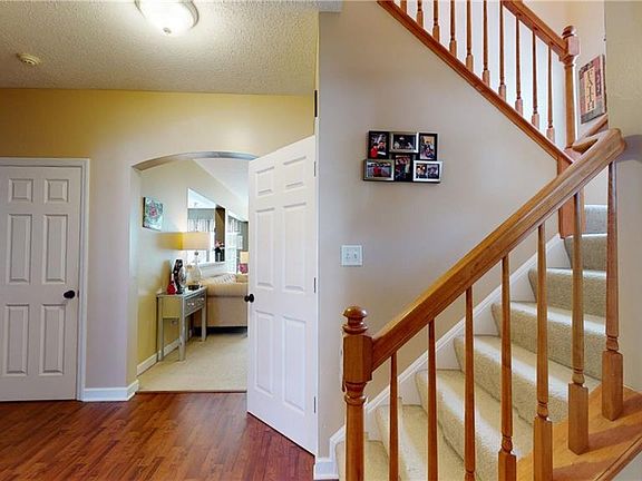 2nd image of 1649 Bellaway Dr