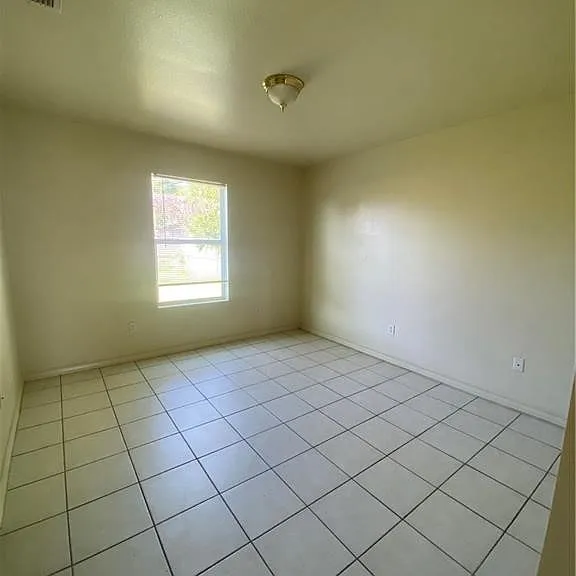 1309 Dewitt St — Photo 6