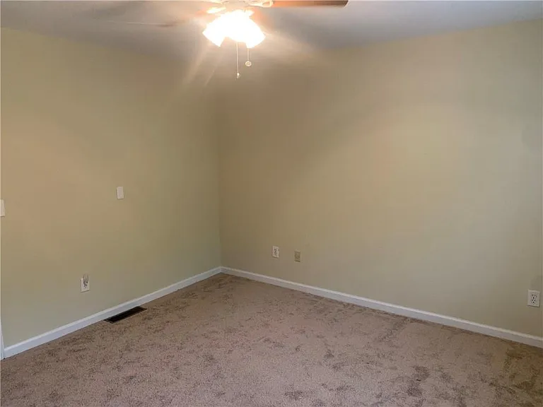 1652 Grist Mill Dr — Photo 13