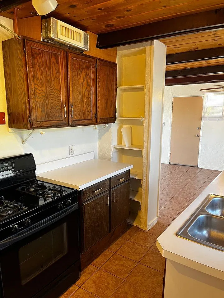1 bed, 850 sqft, $1,250 — Photo 4