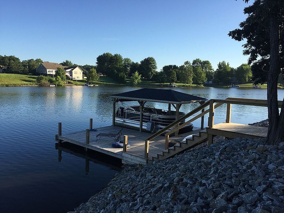 Boat dock 