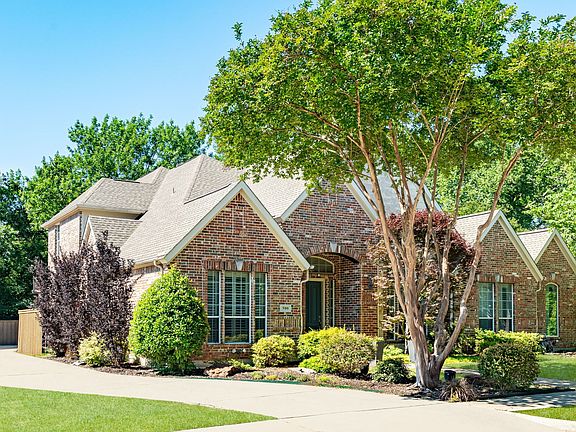 3rd image of 720 Ashley Pl