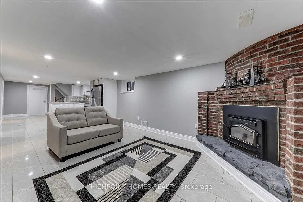 2 bed, $1,700 — Photo 4