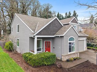 2525 NE Charlois Dr, Hillsboro, OR 97124