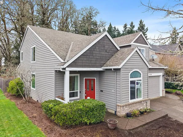 2525 NE Charlois Dr, Hillsboro, OR 97124
