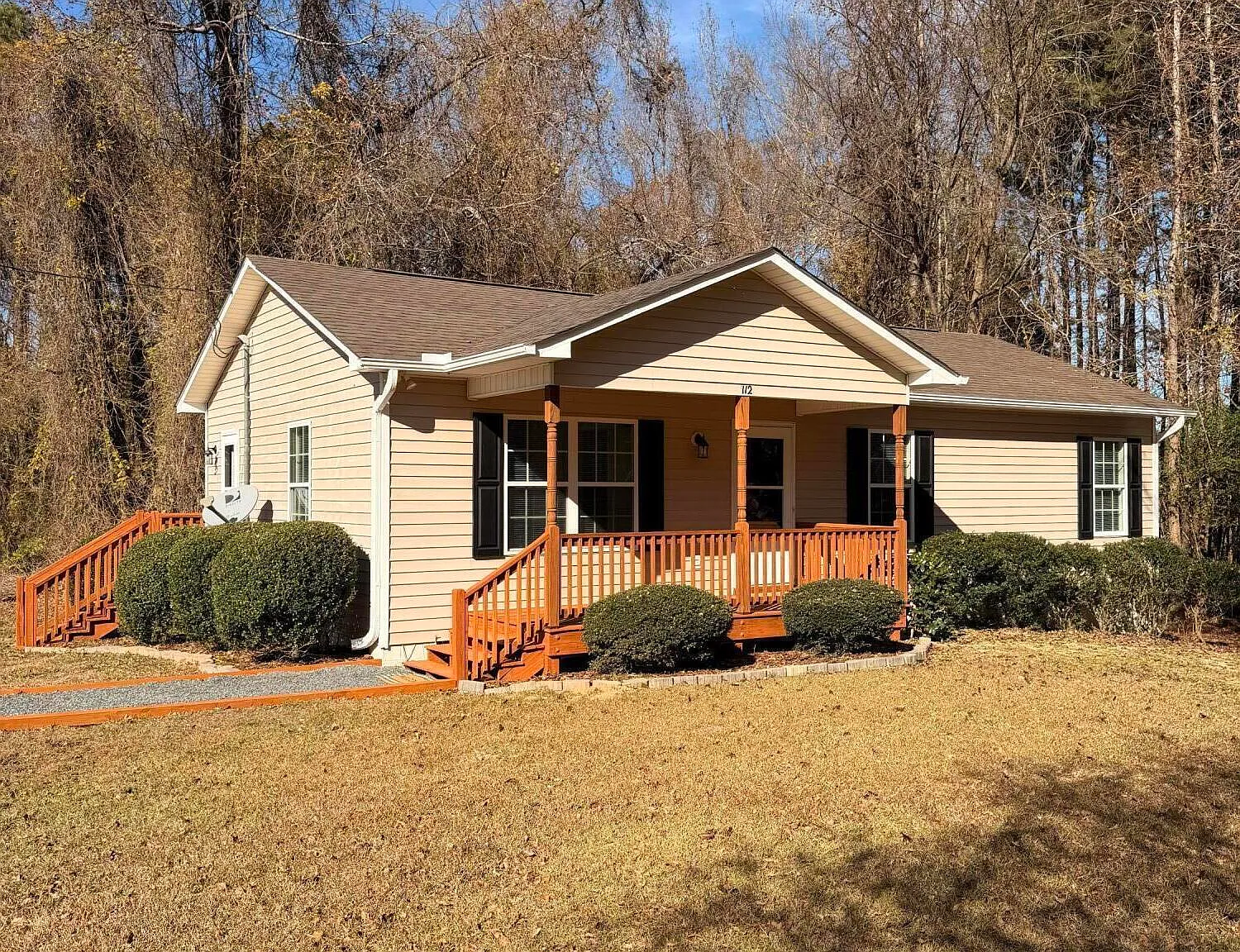 3 bed, 2.0 bath, 1060 sqft, $1,700 — Photo 1