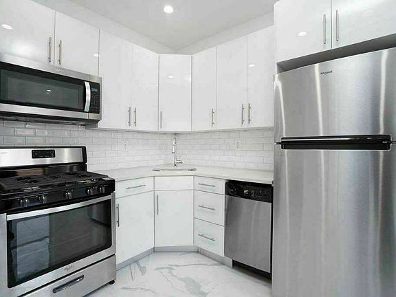 3rd image of 852 Greene Ave APT 1