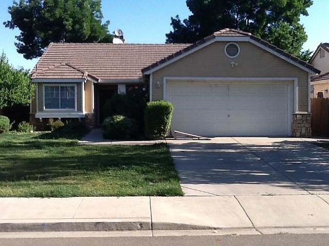 1st image of 4909 Sun Brook Dr