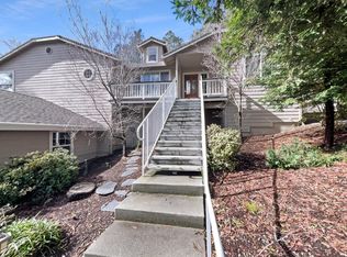 1225 Grove Ct, Auburn, CA 95603