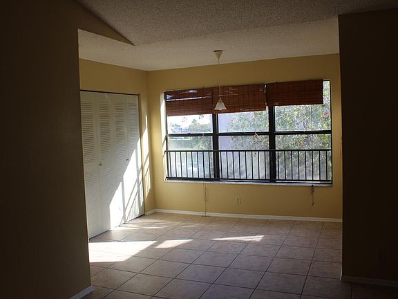 4th image of 2846 S University Dr APT 4302