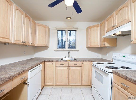 4th image of 27 Magnolia Ave