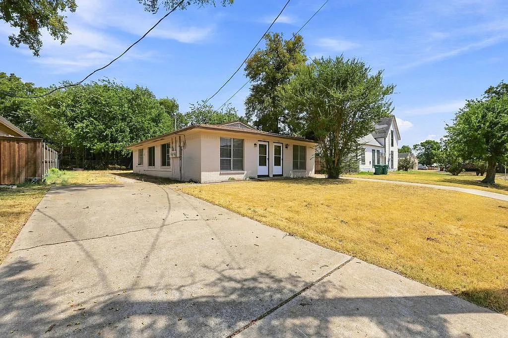 2 bed, 736 sqft, $1,100 — Photo 2