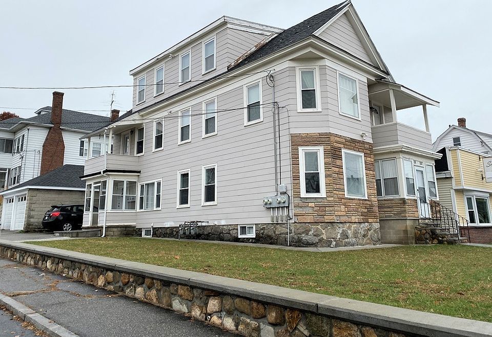 1st image of 131-133 Lowell St #1