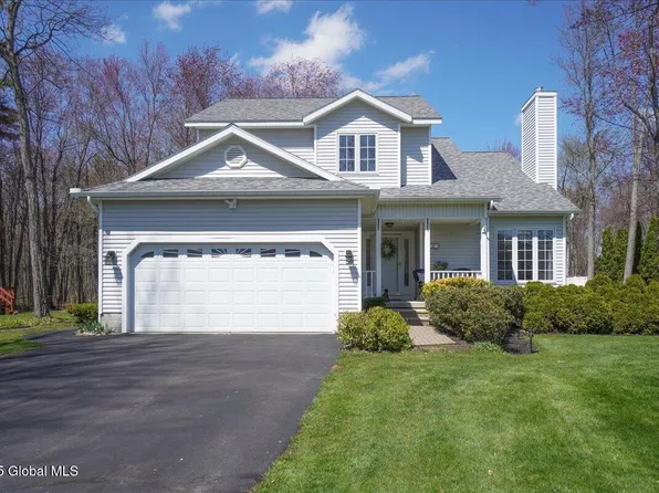 32 Stage Run, Waterford, NY 12188