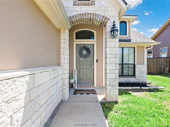 3rd image of 3801 Clear Meadow Creek Ave