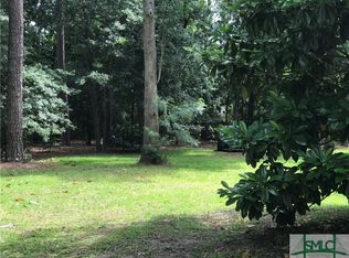 215 Commodore Dr, Savannah, GA 31410