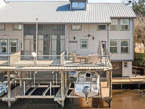 141 Highway 22 E APT F4, Madisonville, LA 70447