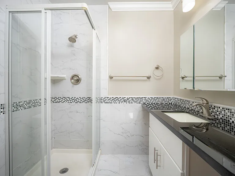 Aqua Terra 2 Bed, 2 Bath Bathroom Aqua Terra 2 Bed, 2 Bath Bathroom