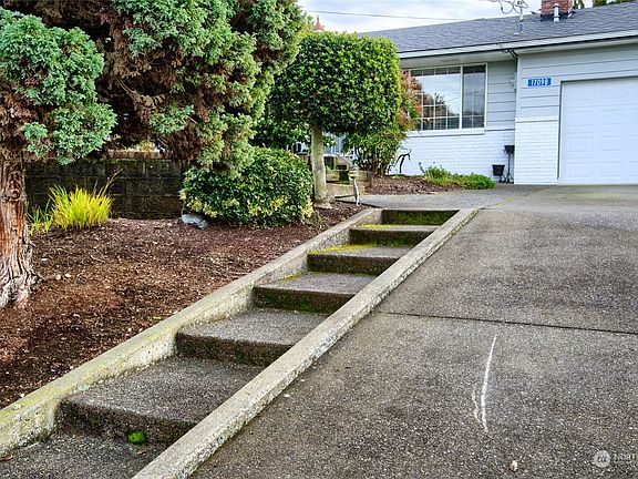 3rd image of 17098 Marlee Drive