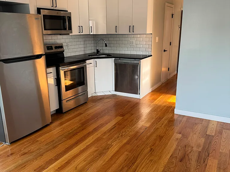6512 Almeda Ave — Photo 2