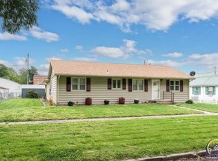 207 Main St, Perry, KS 66073