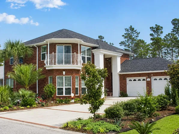 511 Fallin Water Dr, Mary Esther, FL 32569