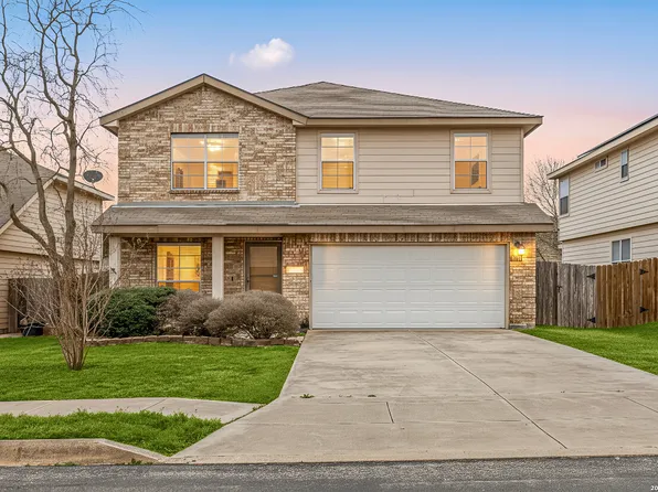 10111 Sparrow Way, Universal City, TX 78148