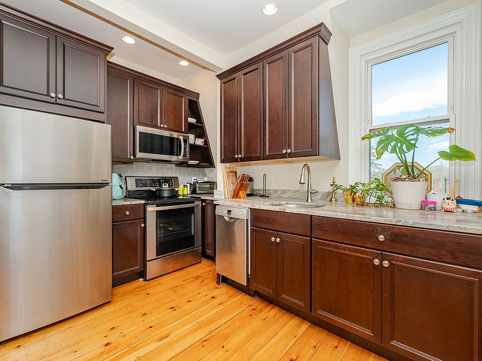 1st image of 229 Miller Ave APT 6