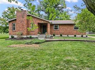 1382 Spring Dr, Herculaneum, MO 63048