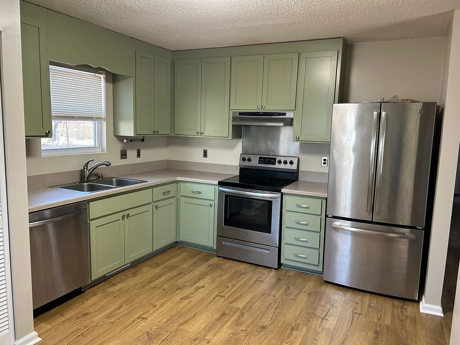 3 bed, 1138 sqft, $1,495 — Photo 3
