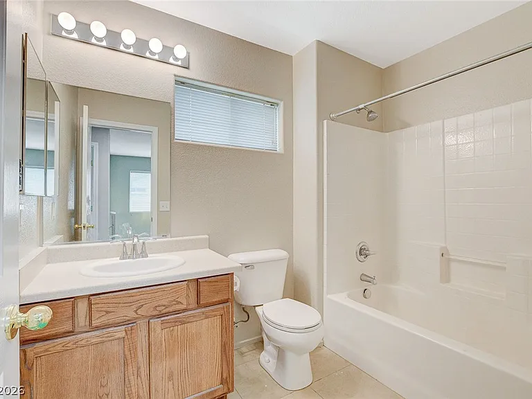 1129 Autumn Bay Ct — Photo 33