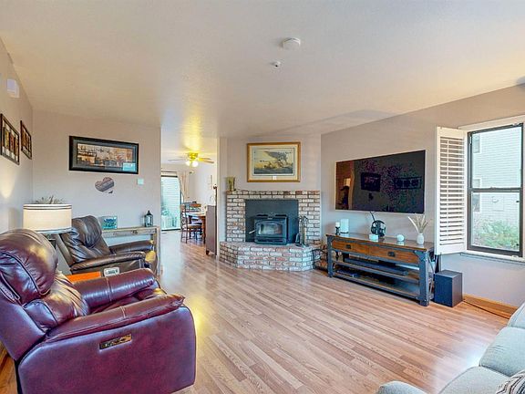 4th image of 79 William Street #B