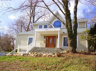 10606 Wheatley St, Kensington, MD 20895