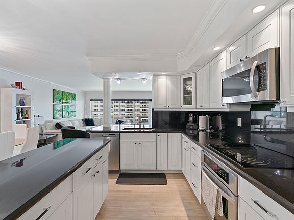 5th image of 3550 Galt Ocean Dr APT 1105