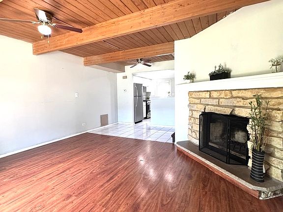 5th image of 347 Meadow Green Ln