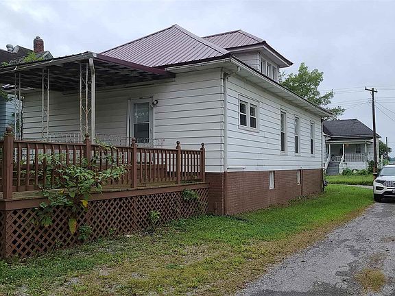 3rd image of 612 N Webster St