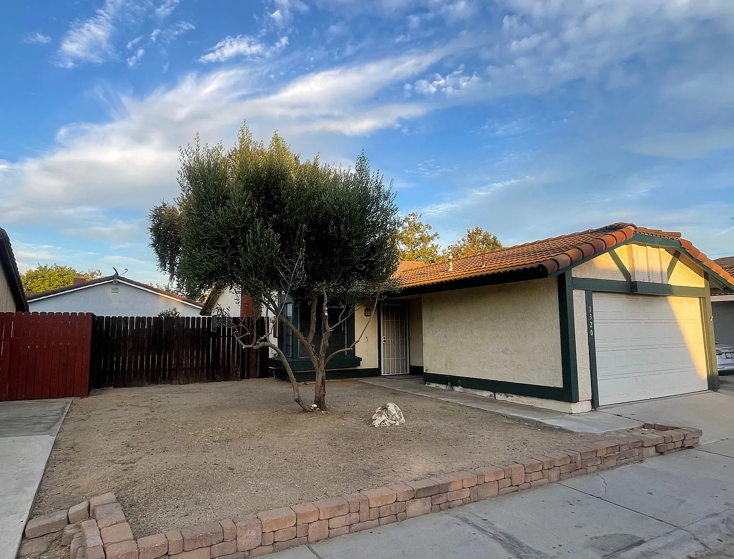 2 bed, 975 sqft, $2,500 — Photo 2