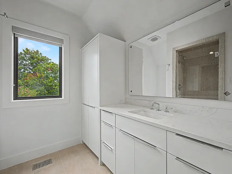 3rd Floor Bedroom Bath