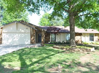 3014 W 68th Pl, Tulsa, OK 74132