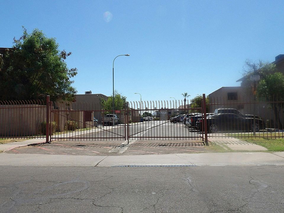 2nd image of 4030 W Reade Ave