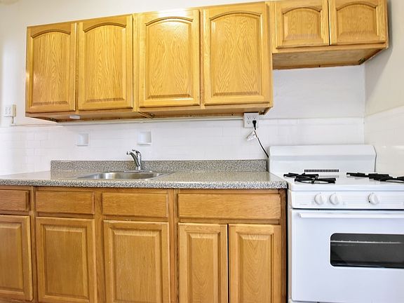 5th image of 25-52 38th St #W2