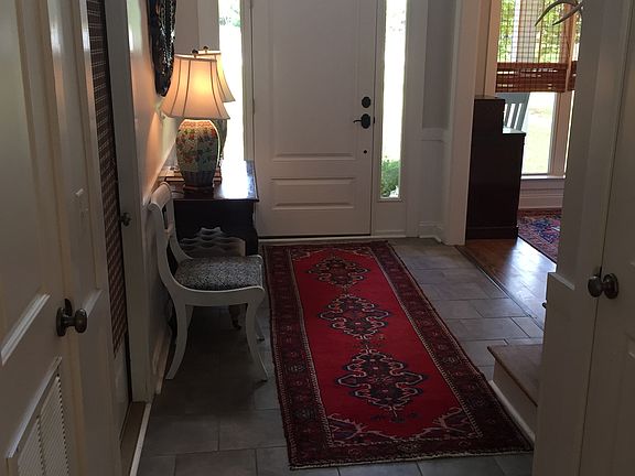 5th image of 905 Barrington Ct
