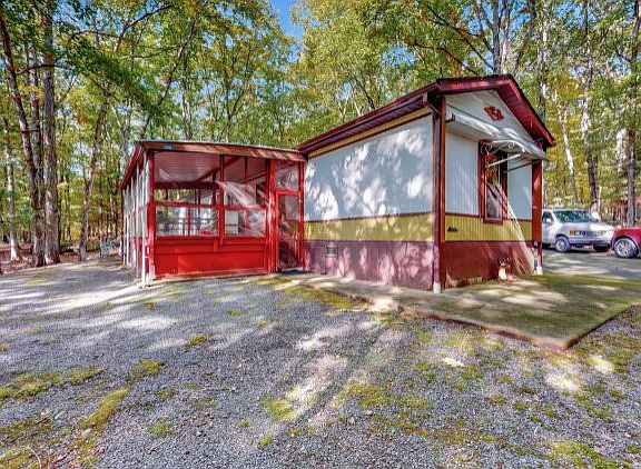 2nd image of 102 Spruce Dr